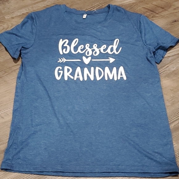 None Tops - Blessed Gramdma Short Sleeve T-Shirt Size Small